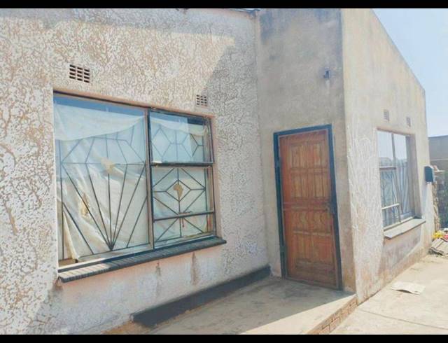 2 BEDROOM HOUSE FOR SALE IN TOKOZA